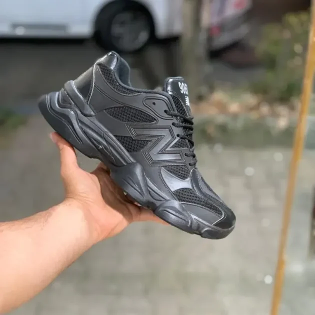 حذاء رياضي New Balance 9060 بالأسود بالكامل